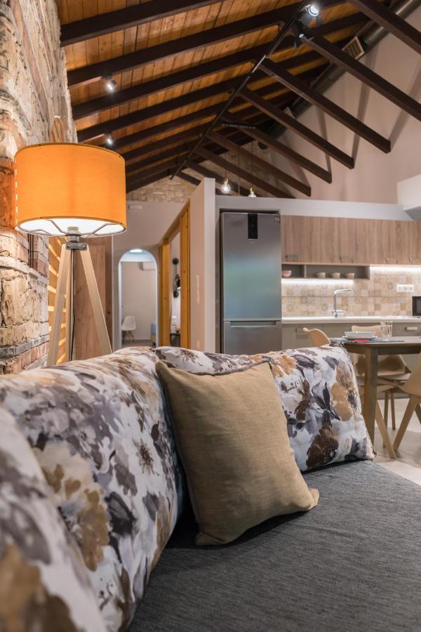 Casa Leone, Cosy Apartment Overlooking The Square Spílion Eksteriør bilde